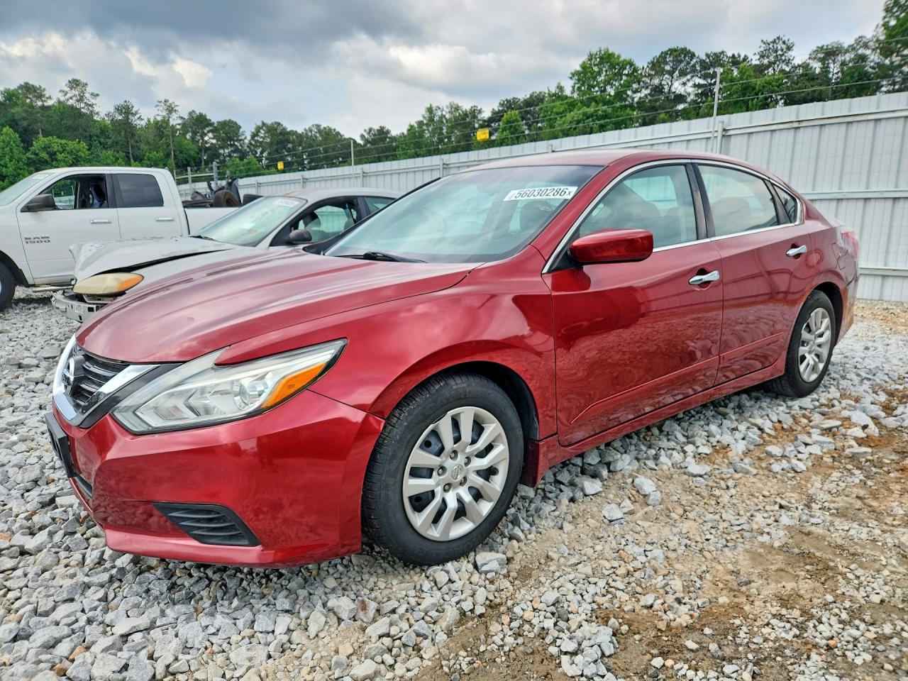 Salvage Nissan Altima Image