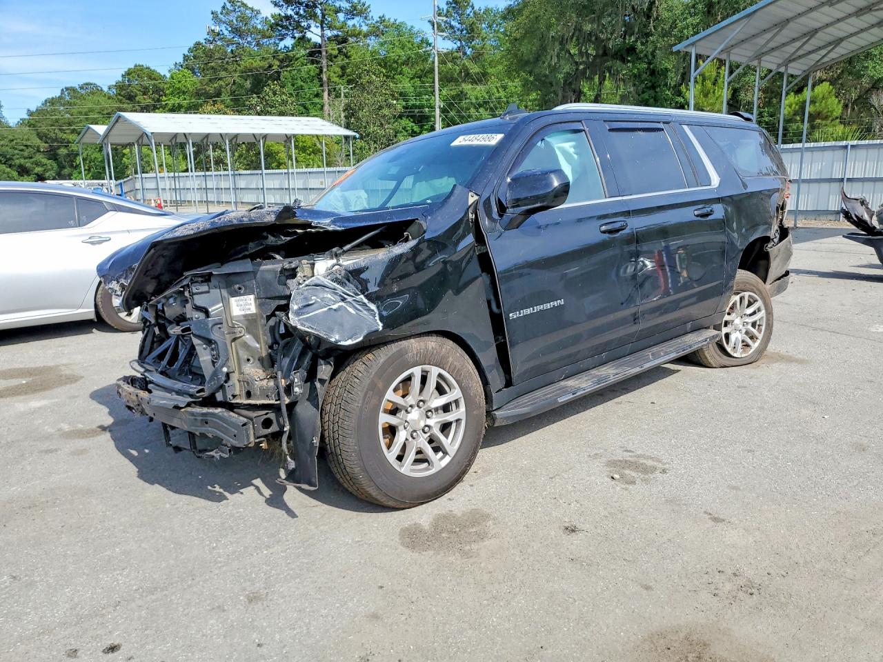 Salvage Chevrolet Suburban Image