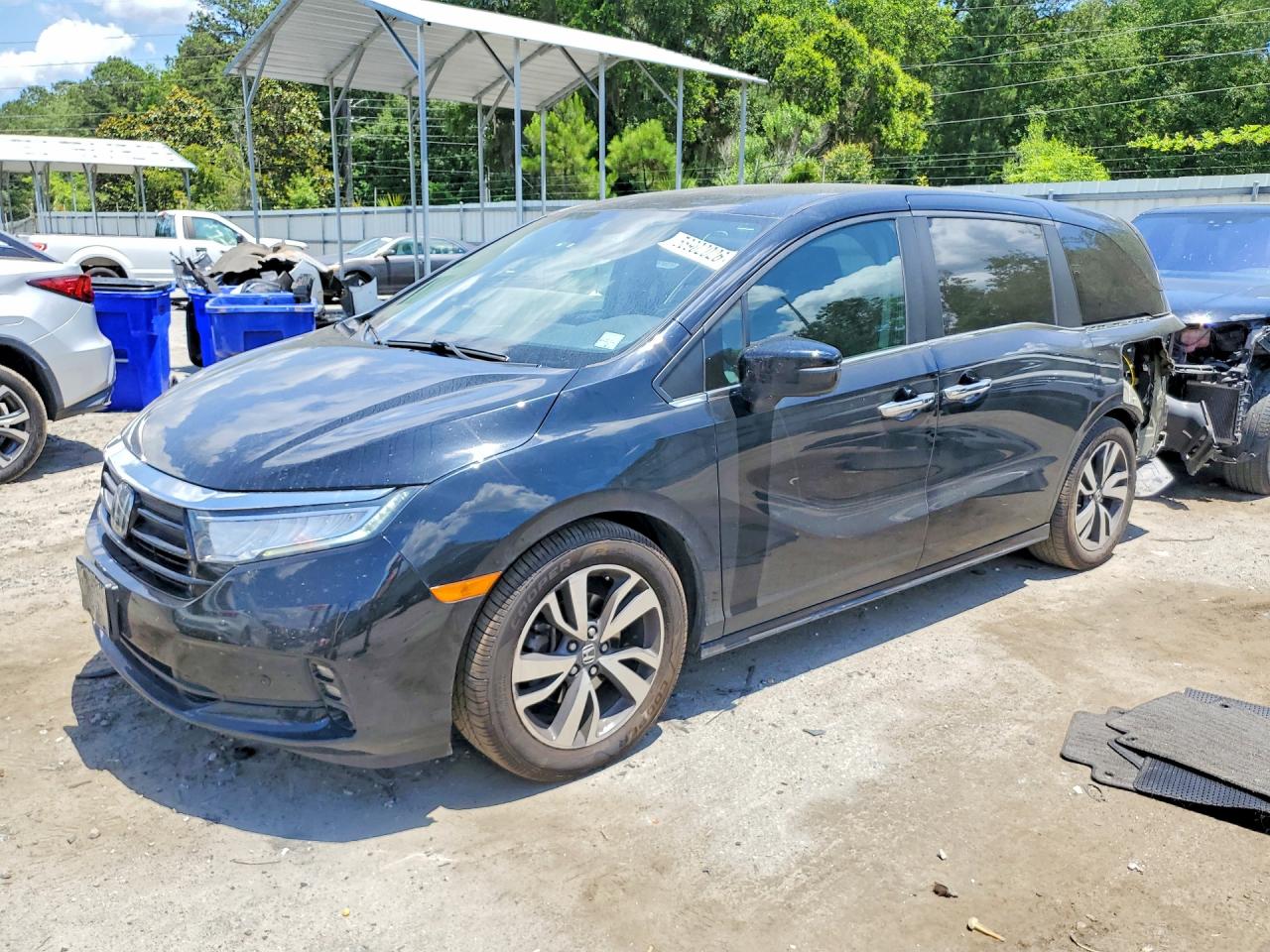 Salvage Honda Odyssey Image