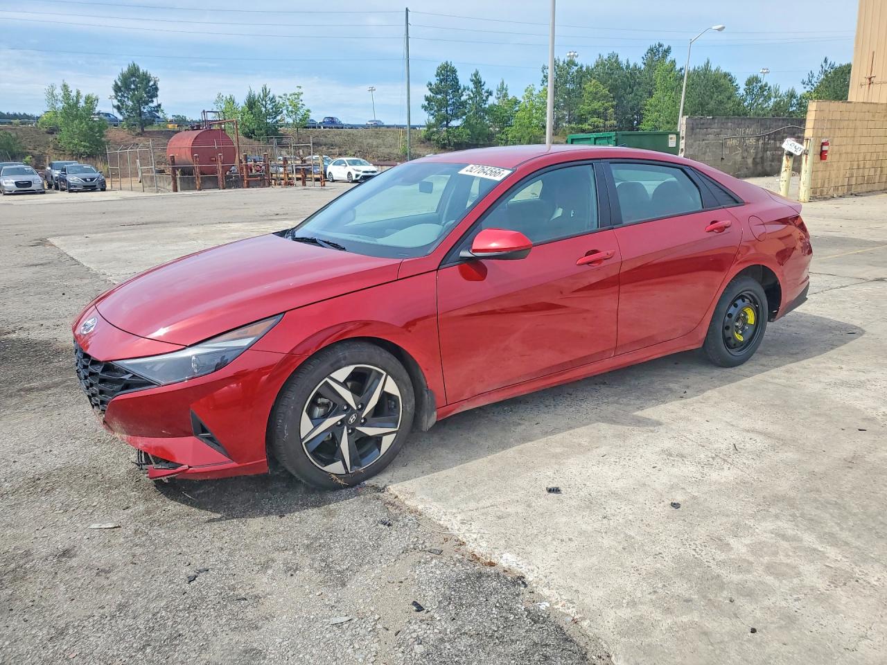 Salvage Hyundai ELANTRA Image