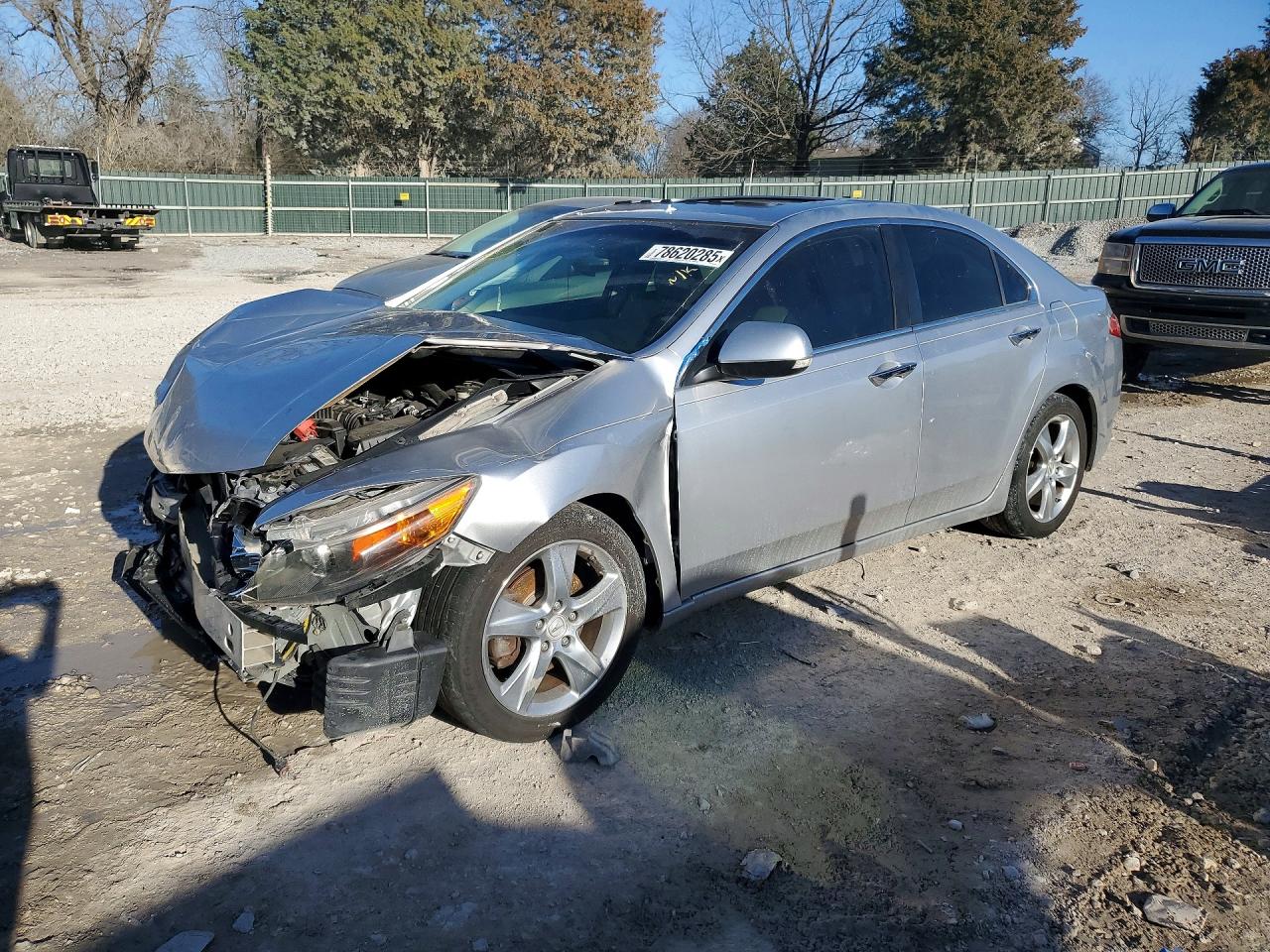 Salvage Acura TSX Image