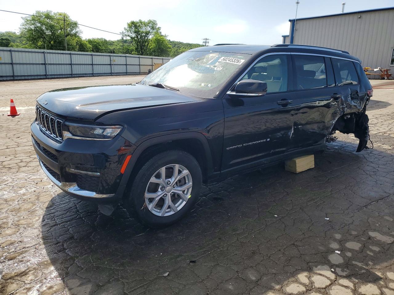 Salvage Jeep Grand Cherokee Image