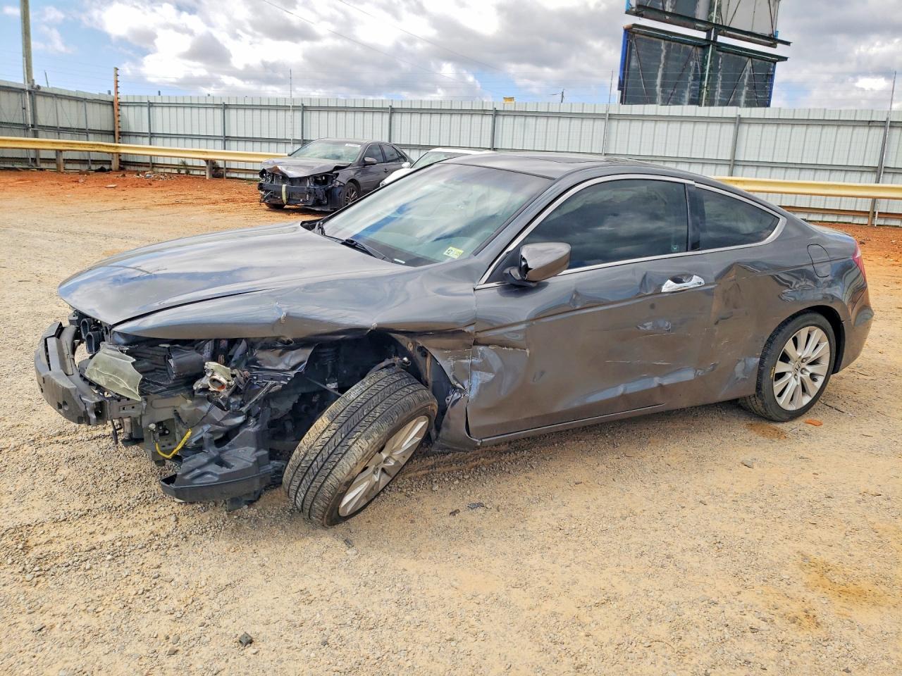 Salvage Honda Accord Image