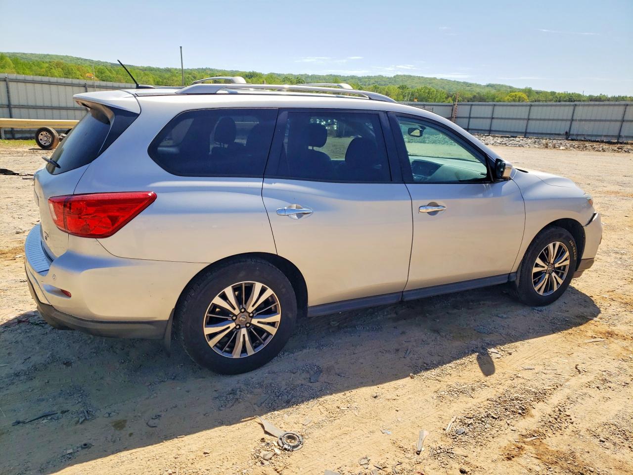 Nissan Pathfinder Sl