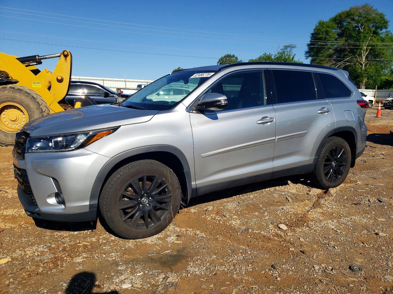 Salvage Toyota Highlander Image