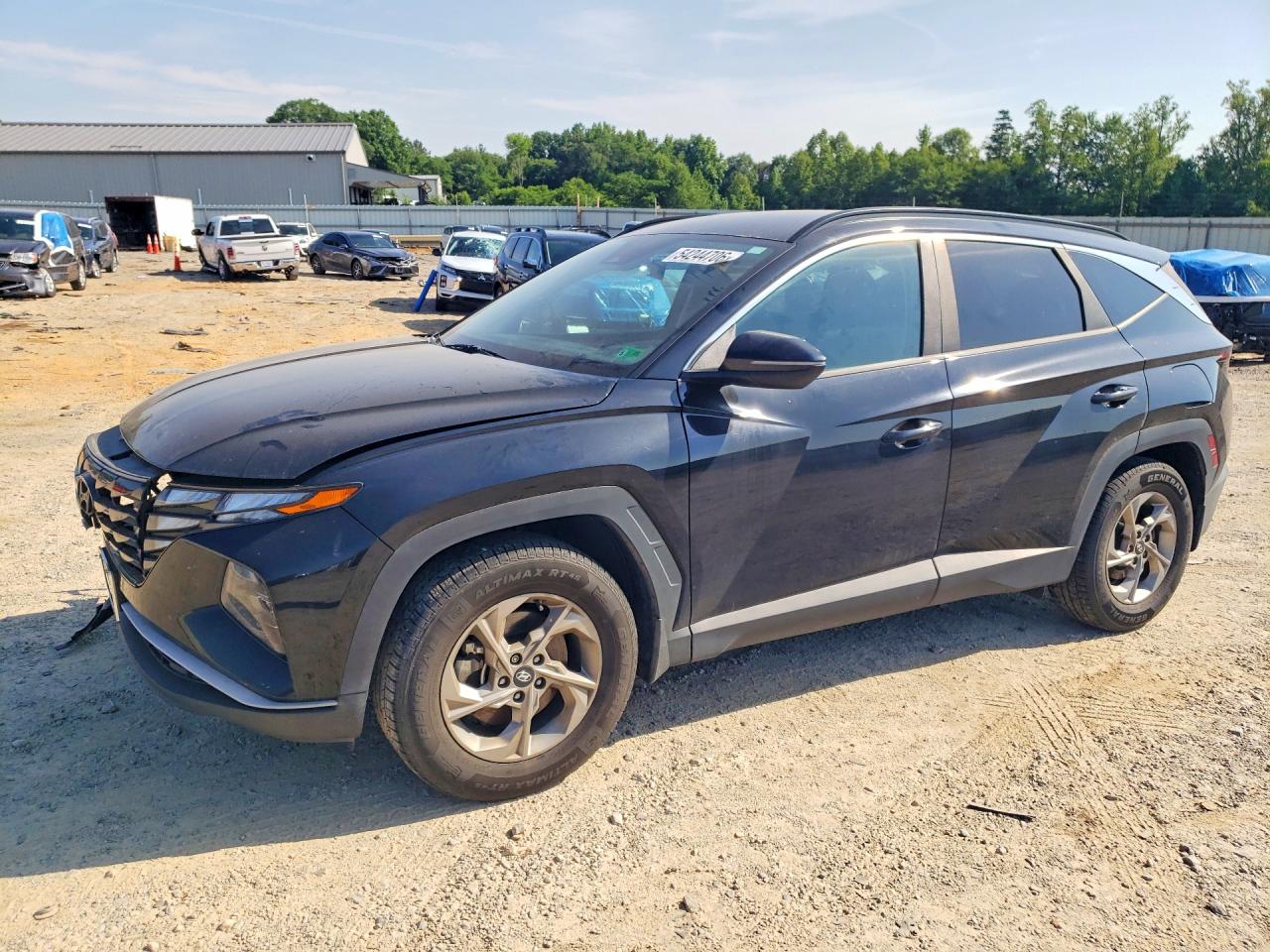 Salvage Hyundai TUCSON Image