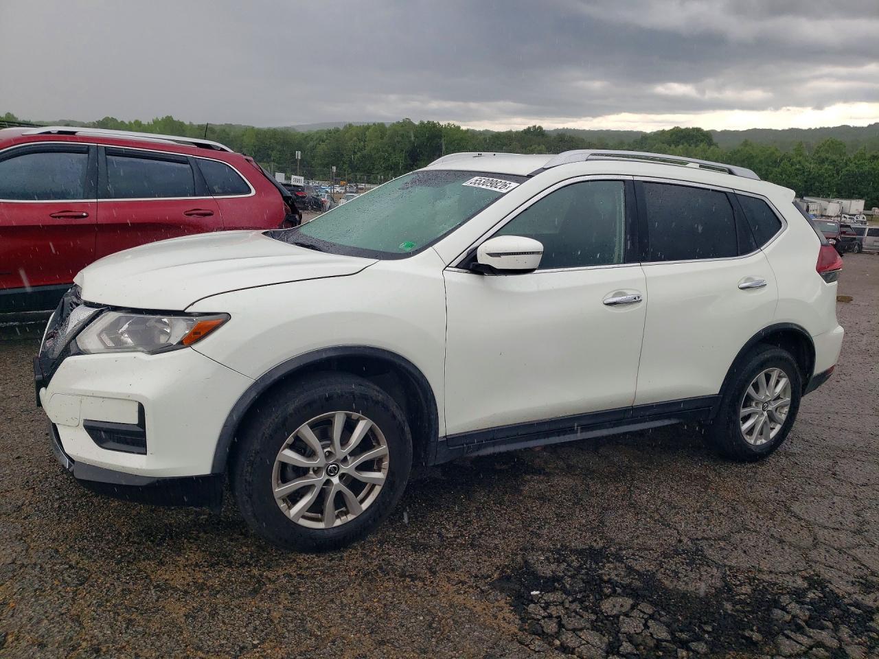 Salvage Nissan Rogue Image