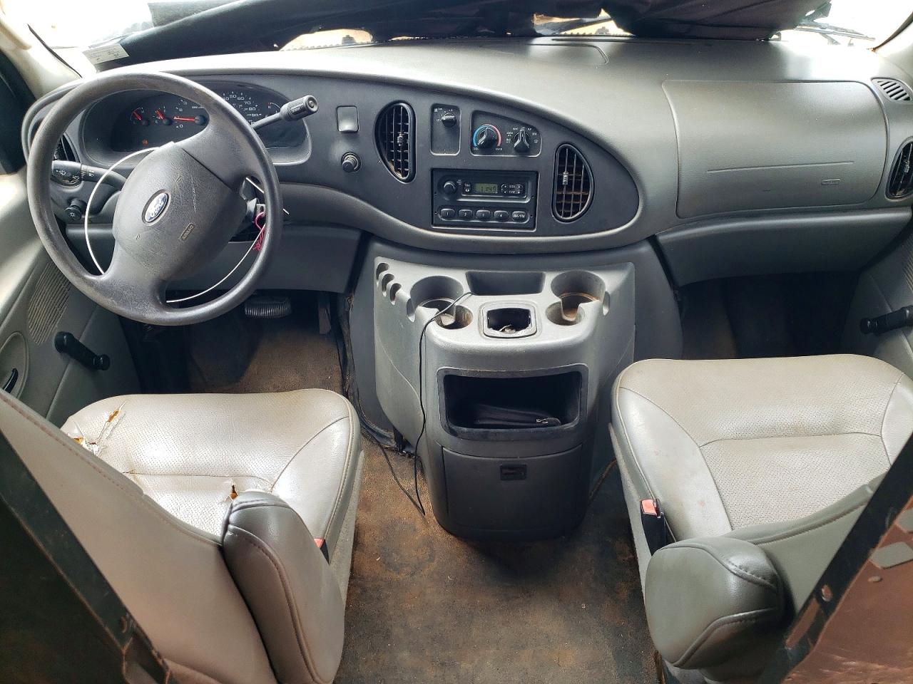 Ford Econoline E150 Van