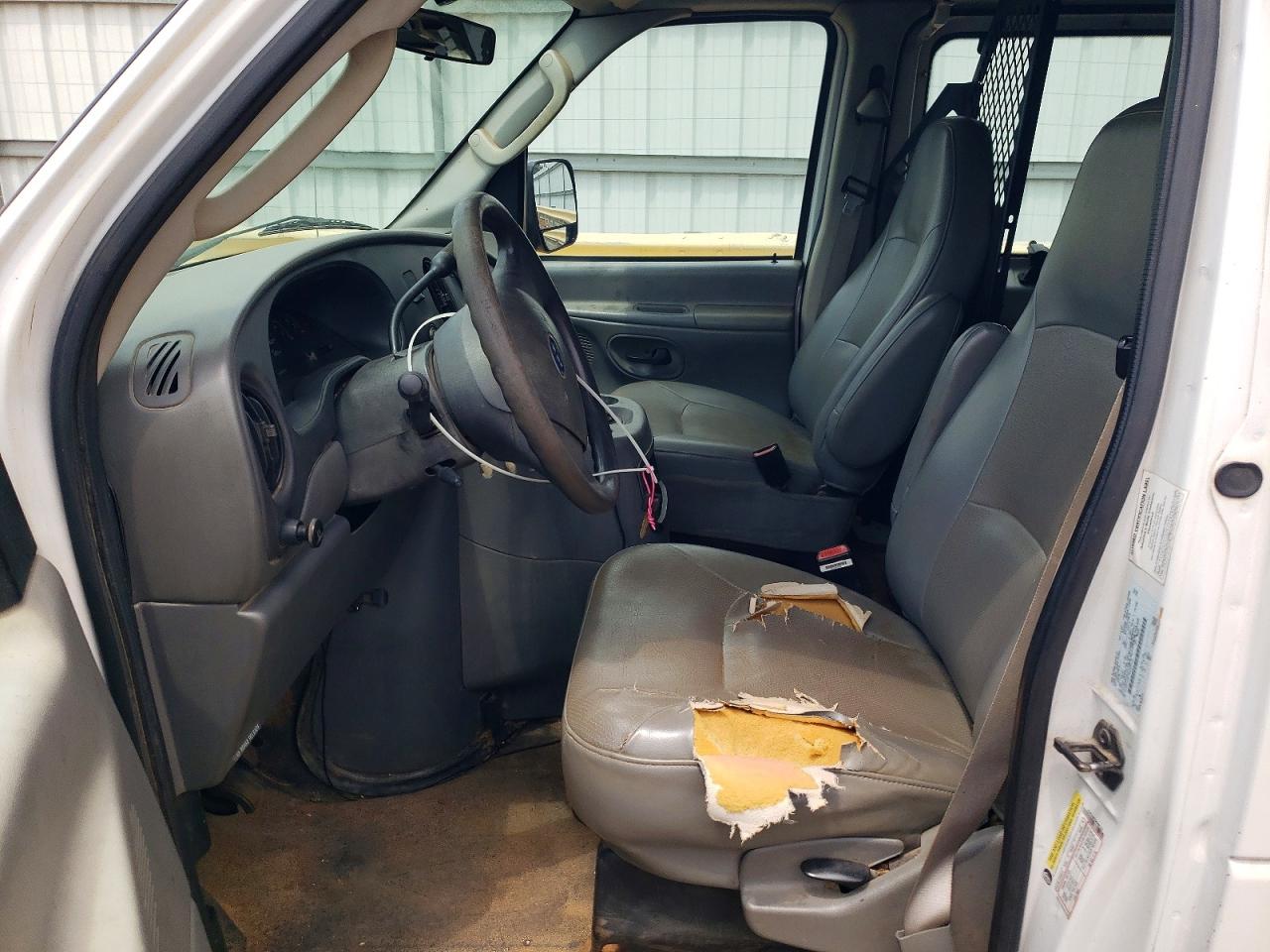 Ford Econoline E150 Van