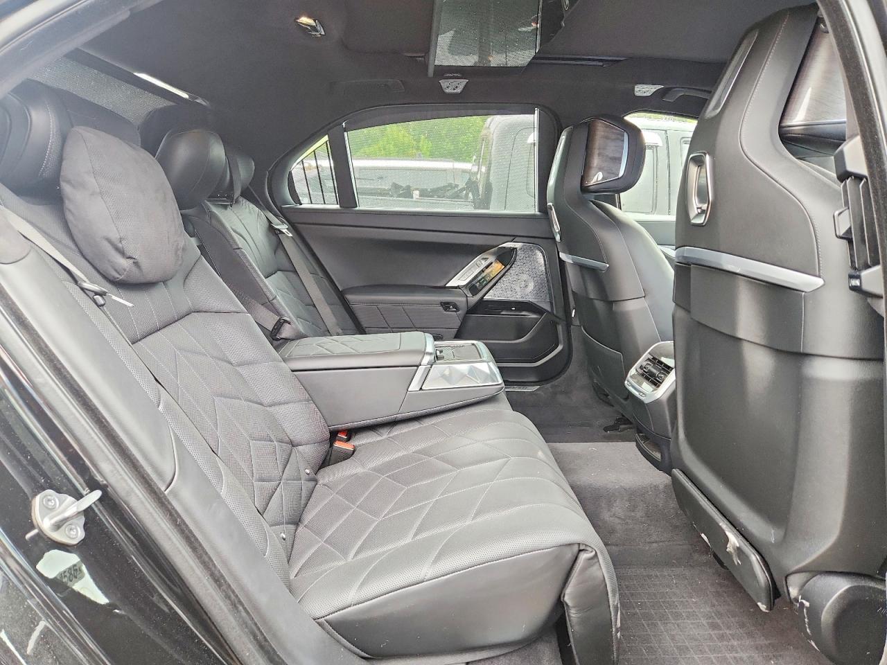 BMW 7 Series Xi