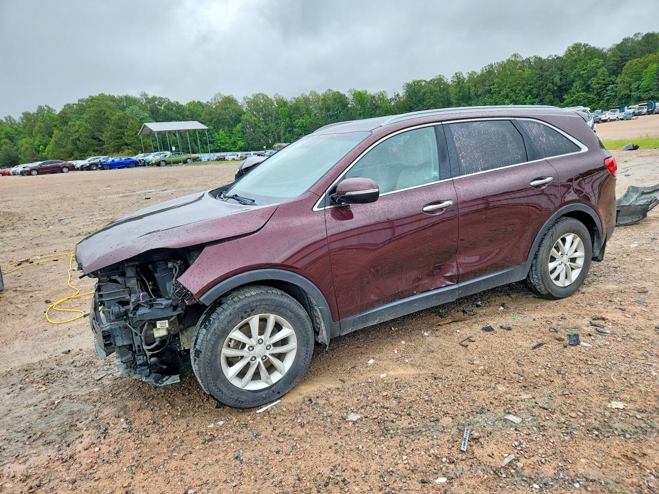 Salvage Kia Sorento Image