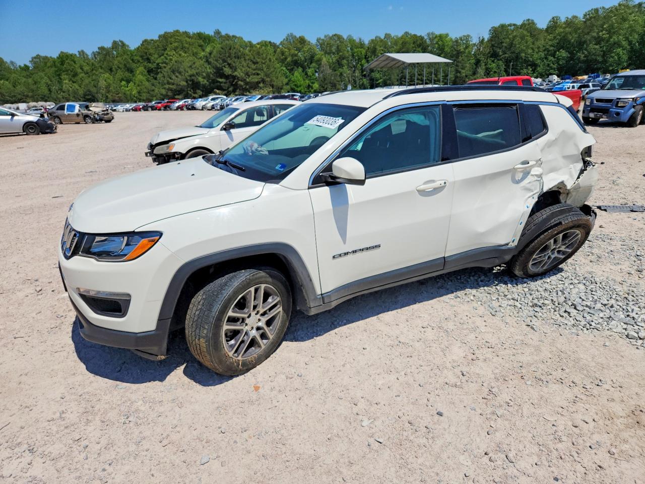 Salvage Jeep Compass Image