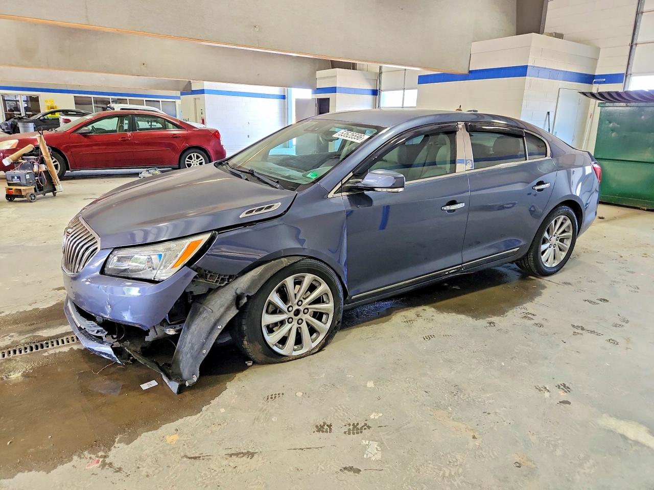 Salvage Buick LaCrosse Image
