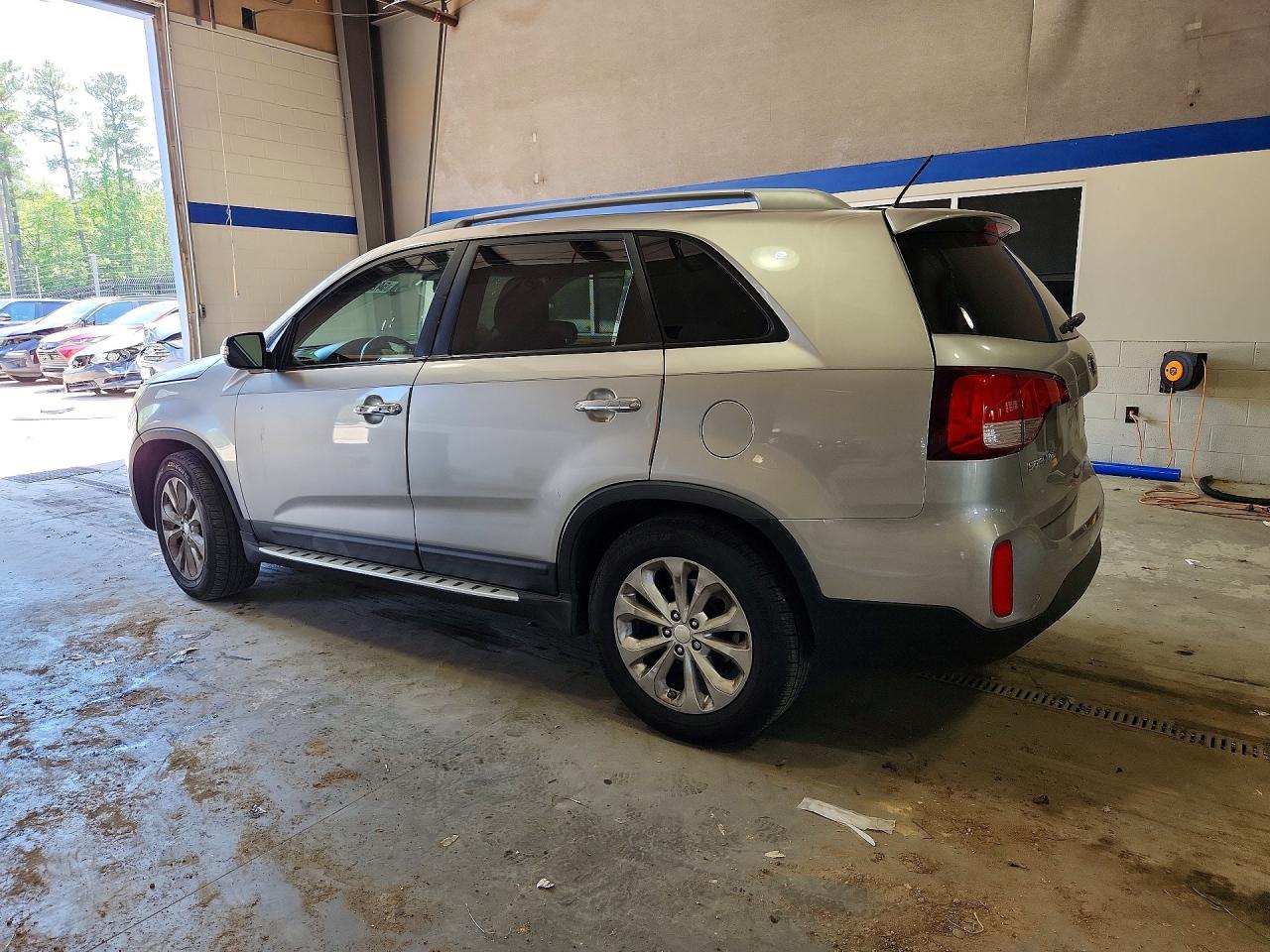 Kia Borrego