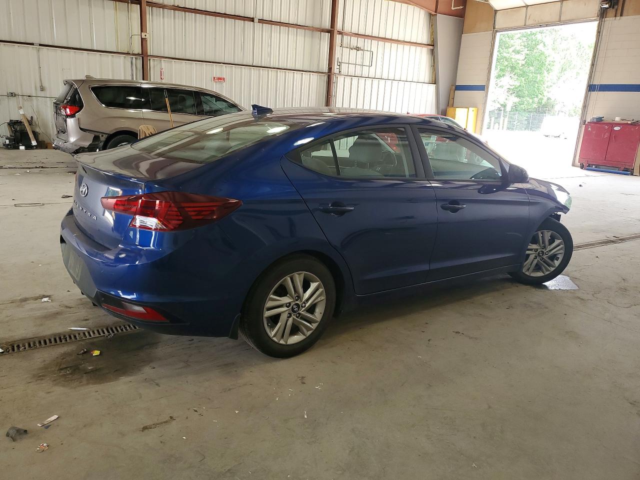 Hyundai ELANTRA Value Edition
