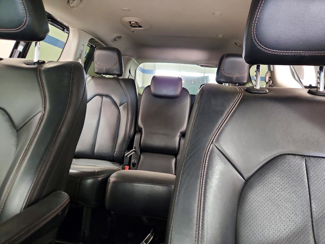 Chrysler Pacifica Touring L
