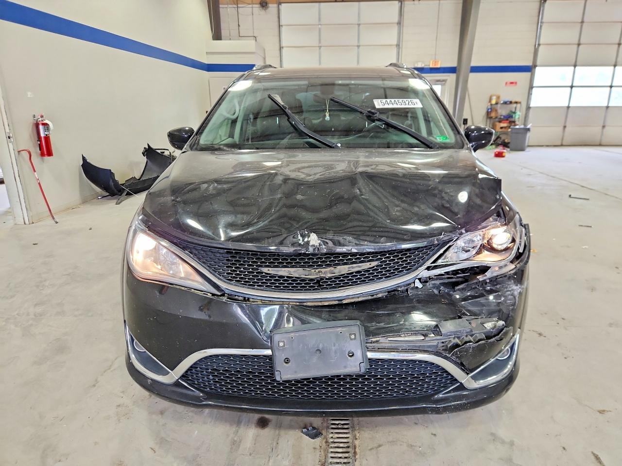 Chrysler Pacifica Touring L