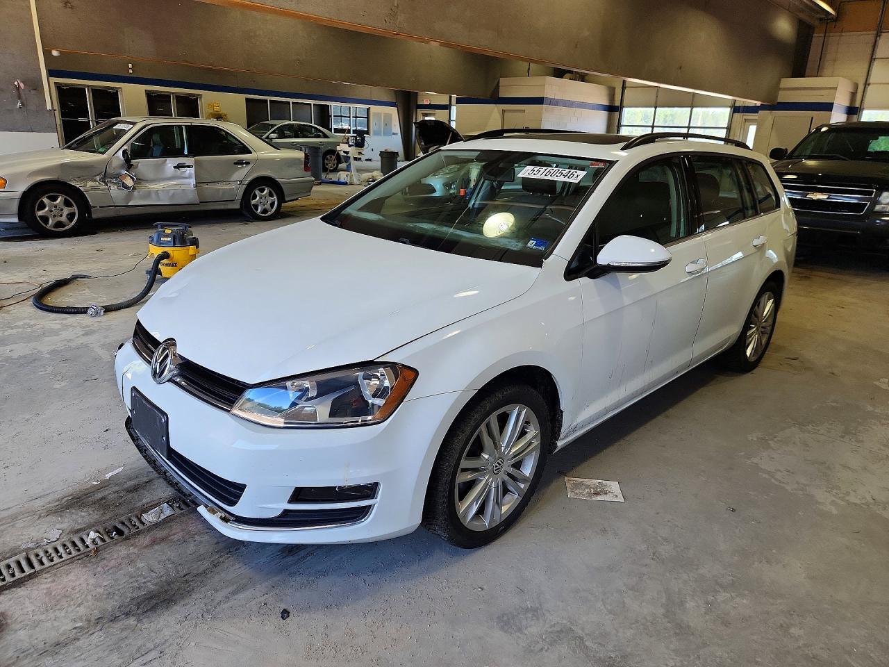 Salvage Volkswagen Golf Image