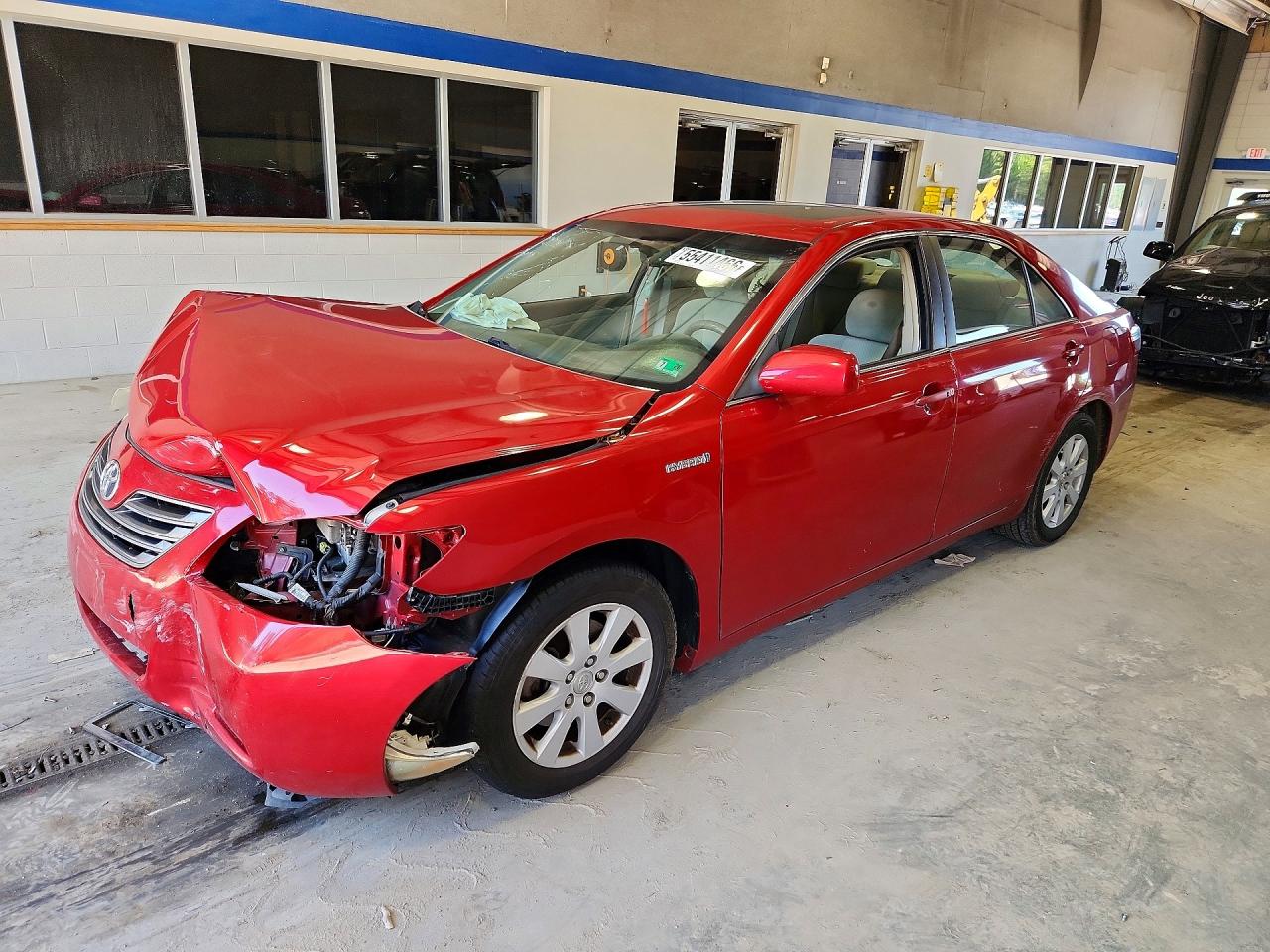 Salvage Toyota Camry Image