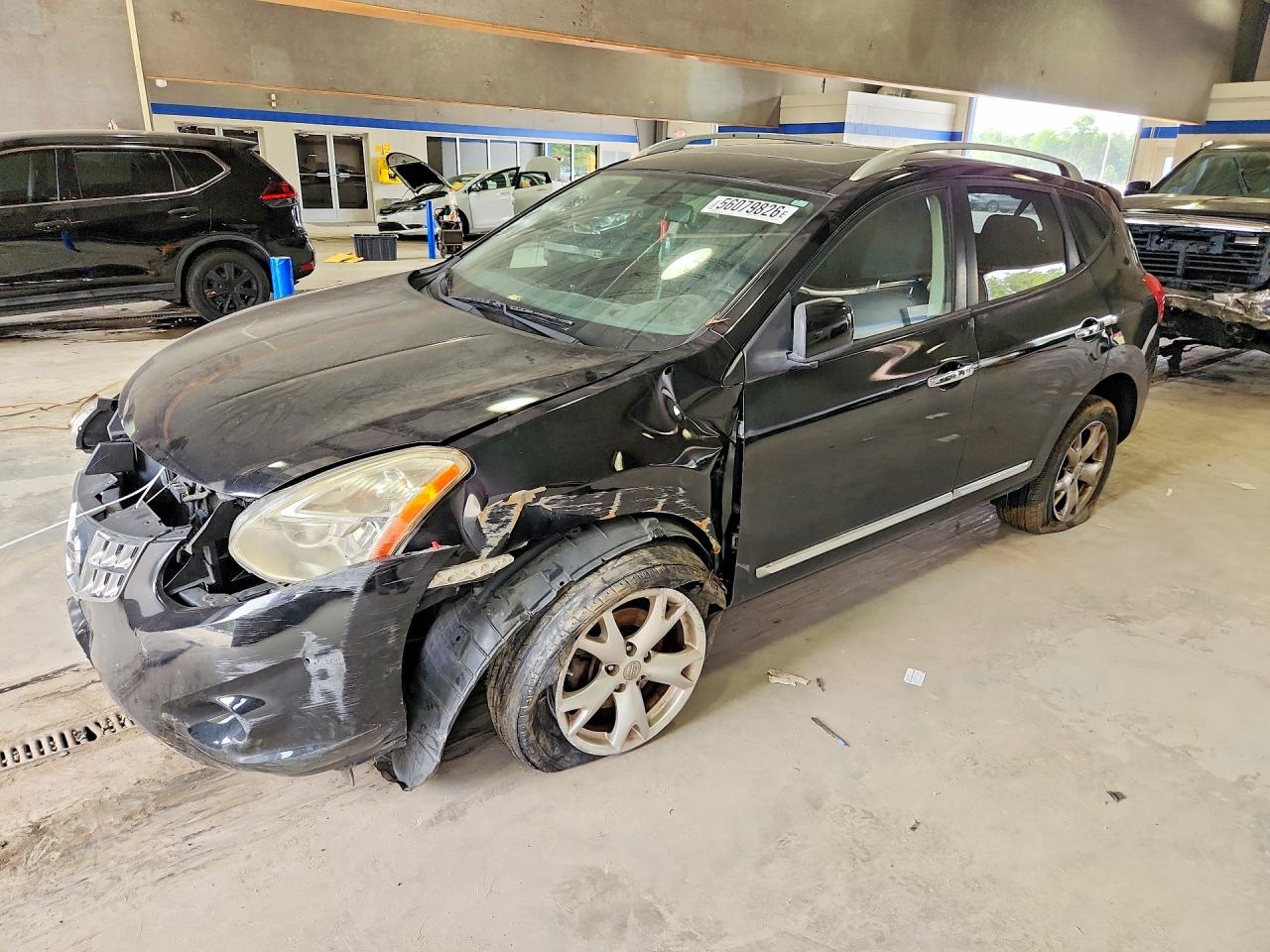 Salvage Nissan Rogue Image