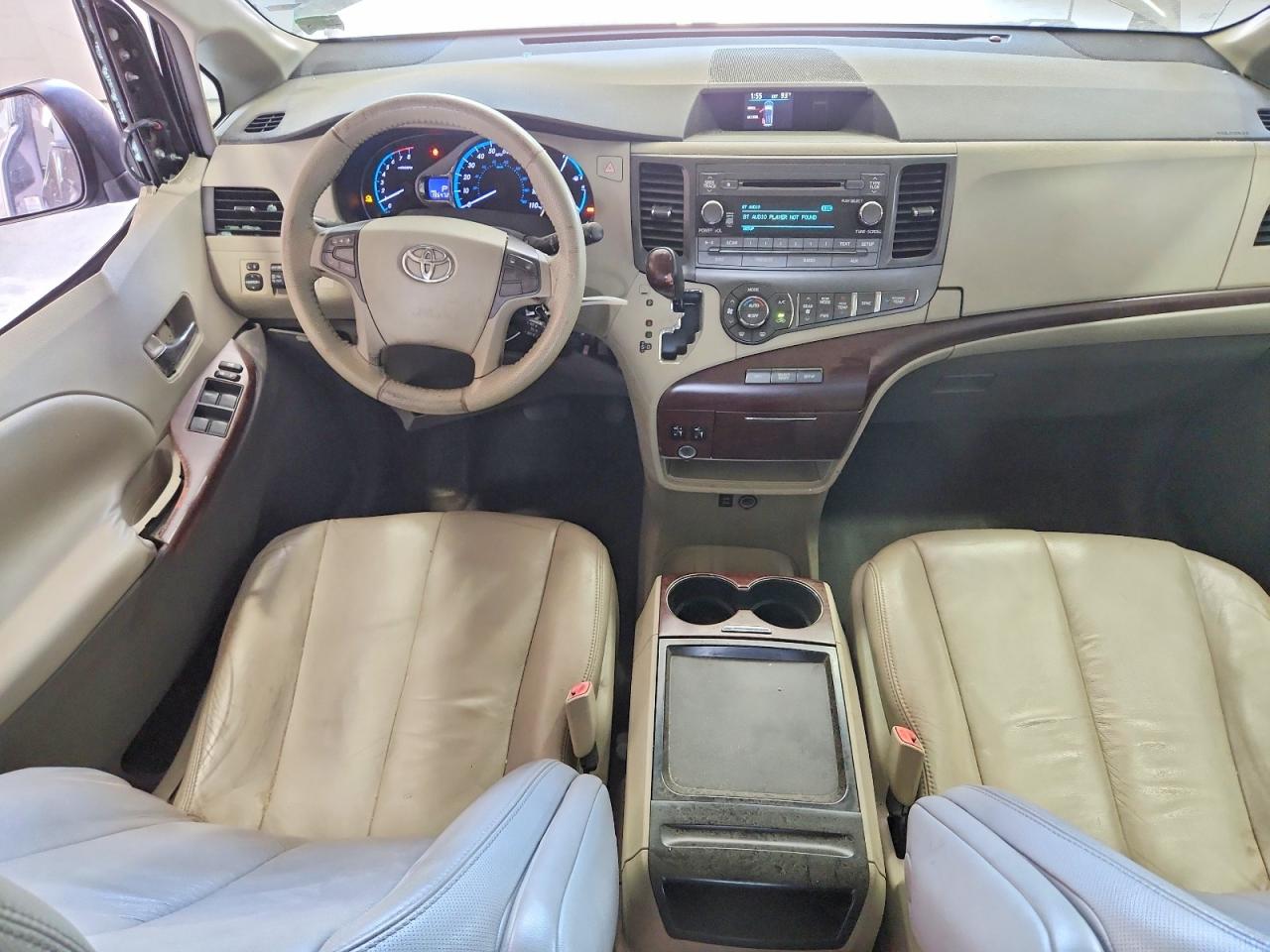 Toyota Sienna Xle 8-passenger