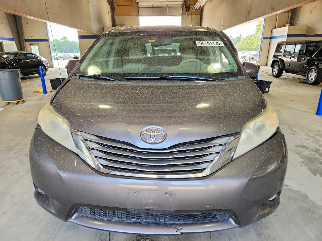 Toyota Sienna Xle 8-passenger