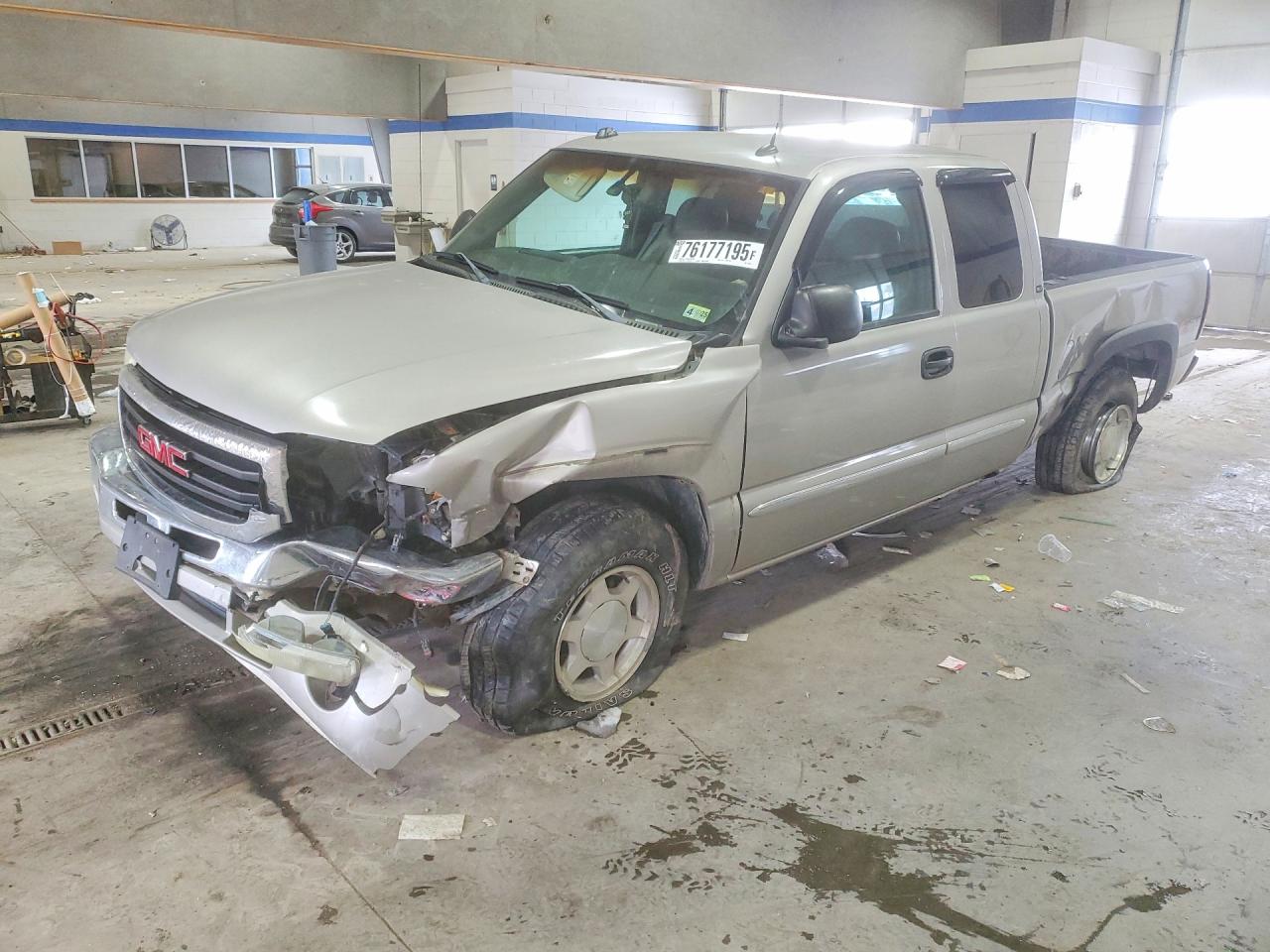 Salvage GMC Sierra Image
