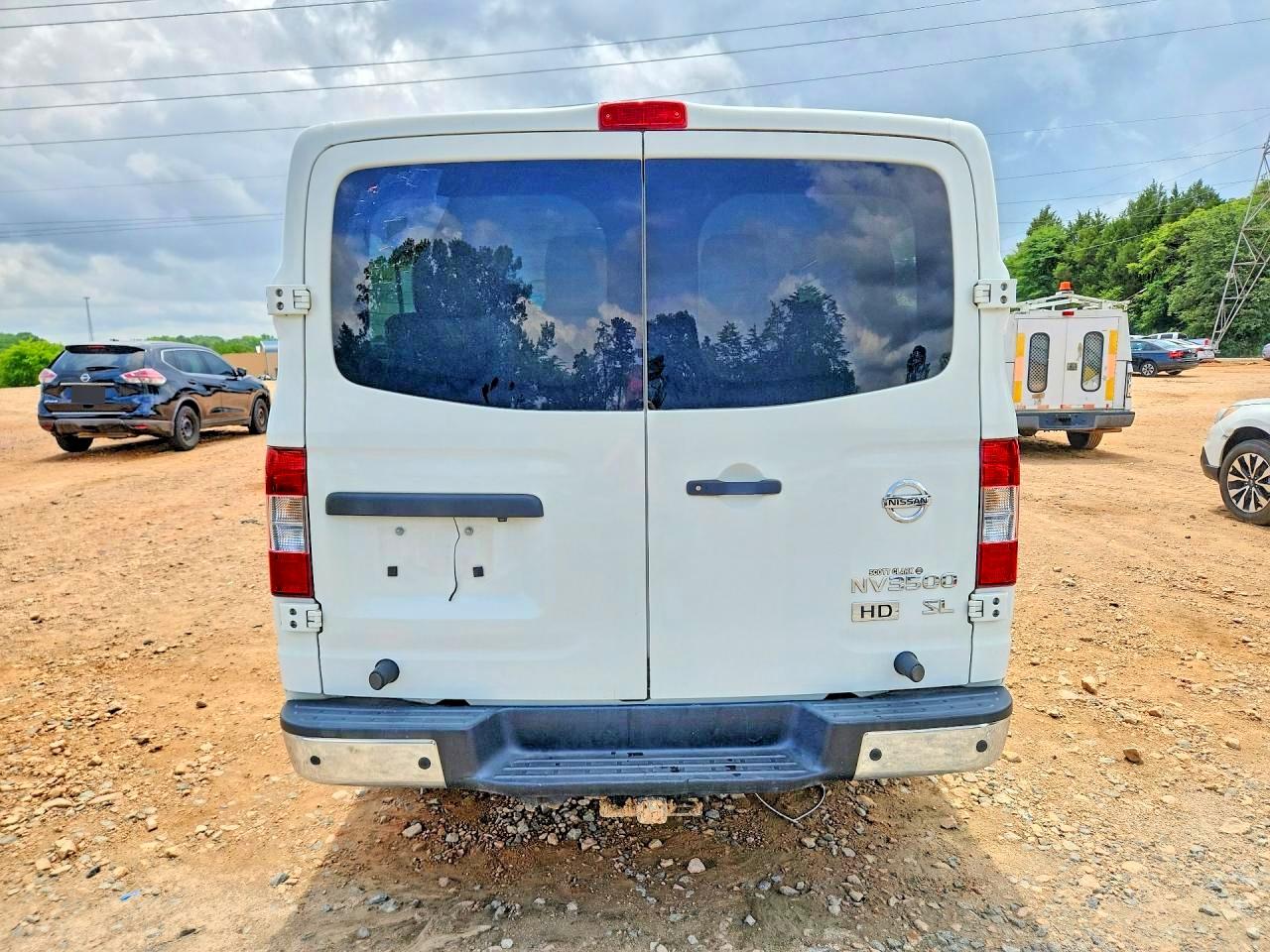 Nissan Nv 3500 Hd S