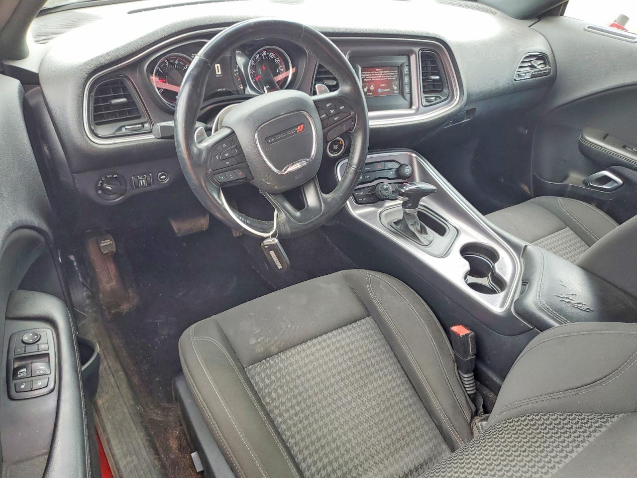 Dodge Challenger Sxt