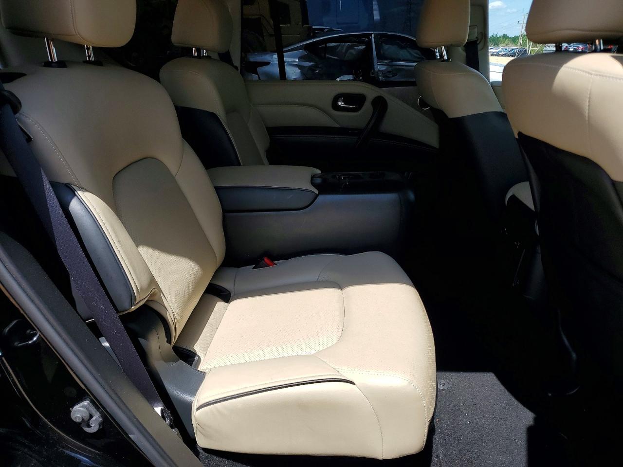 INFINITI Qx Premium Select
