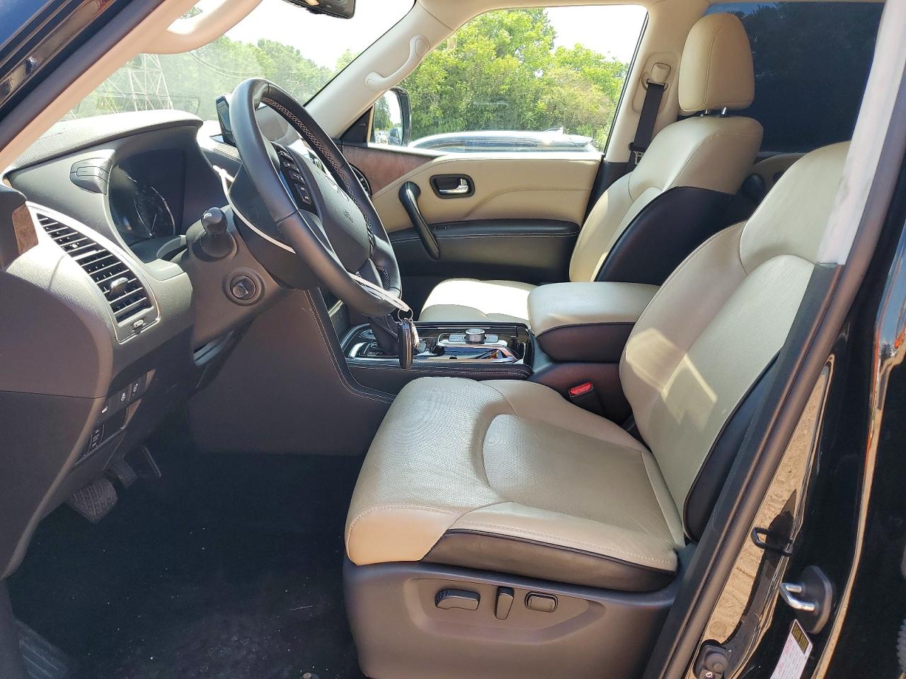 INFINITI Qx Premium Select