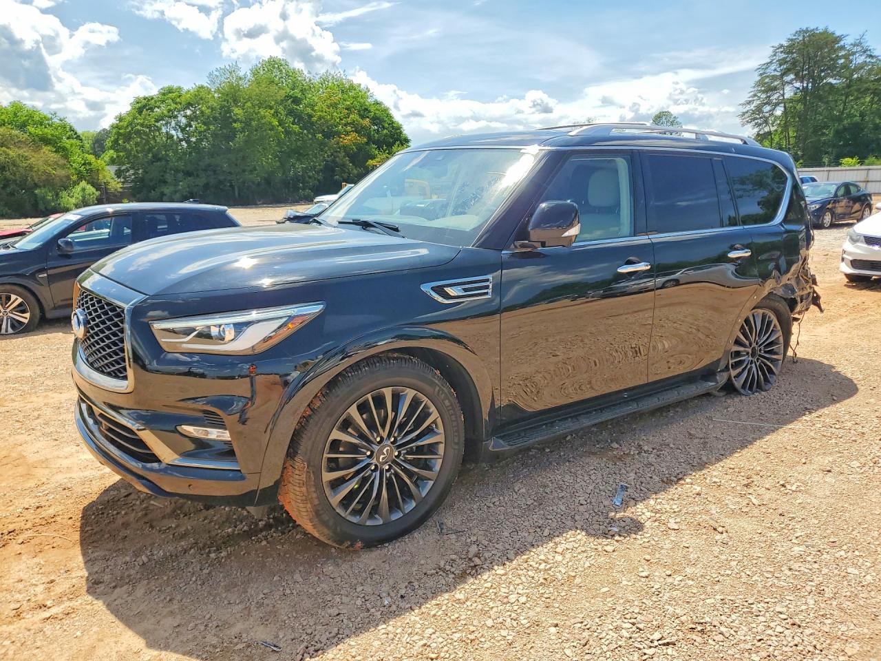 Salvage INFINITI Qx Image
