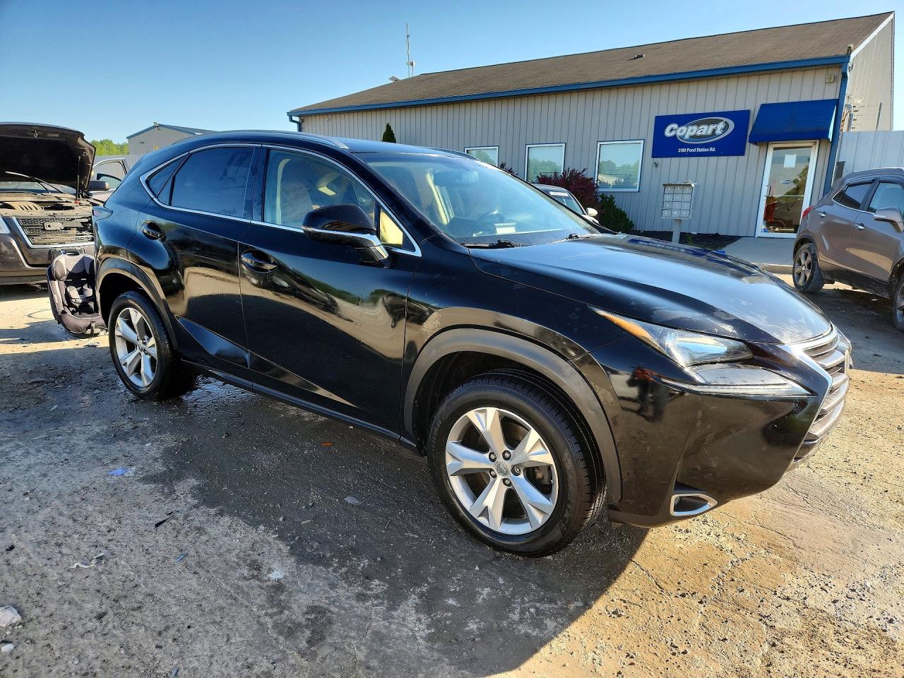 Lexus NX Base