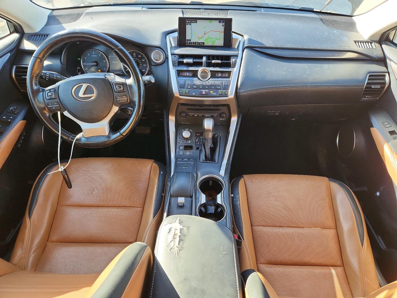 Lexus NX Base