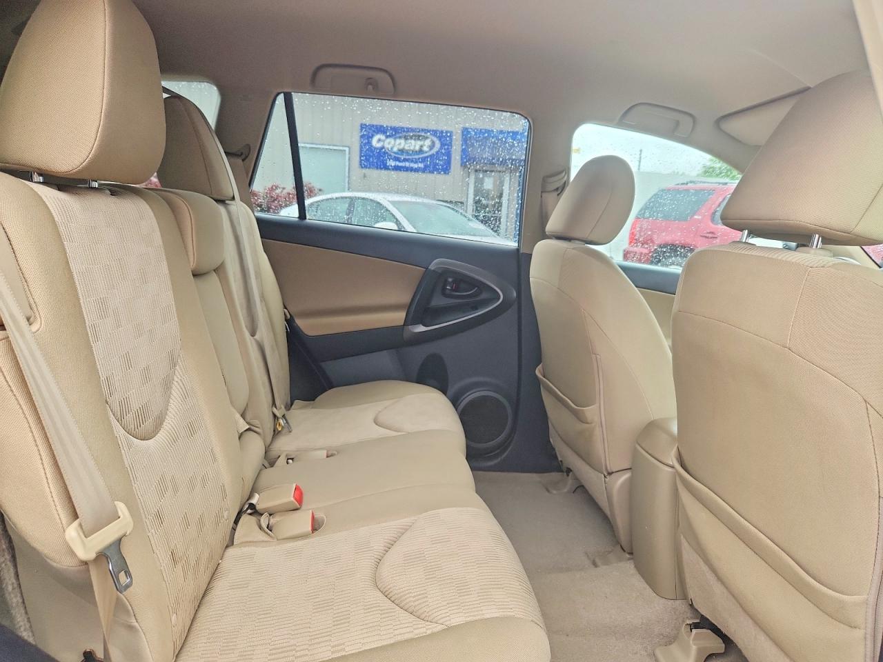 Toyota RAV4 Base