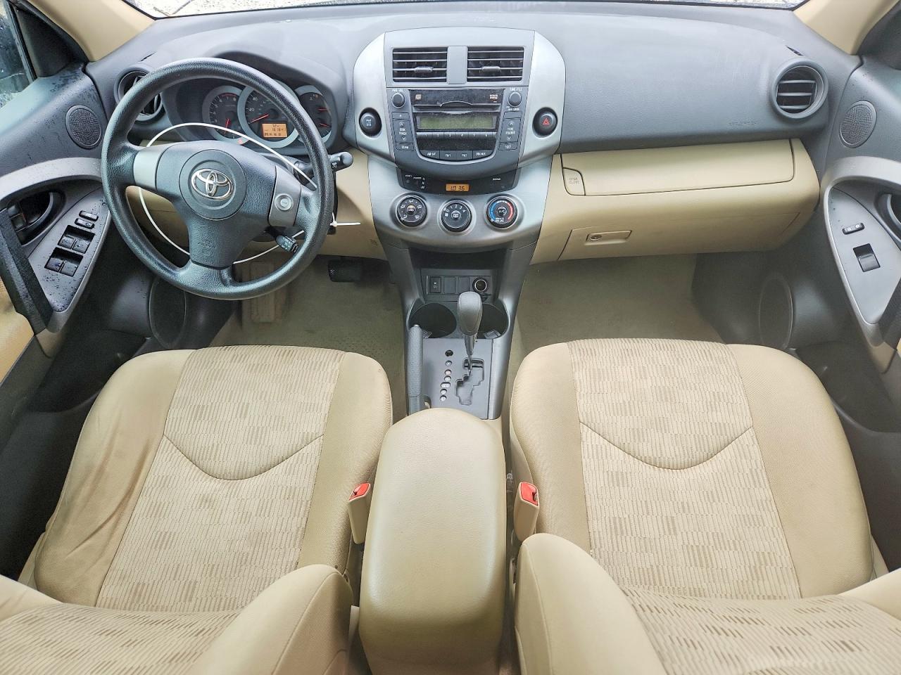 Toyota RAV4 Base