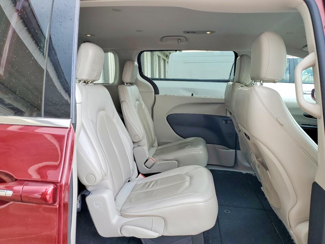 Chrysler Pacifica Touring L