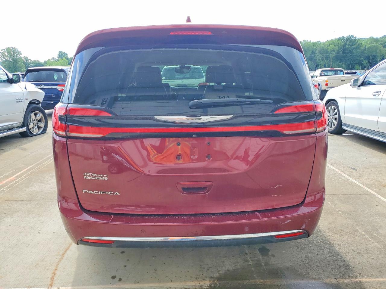 Chrysler Pacifica Touring L