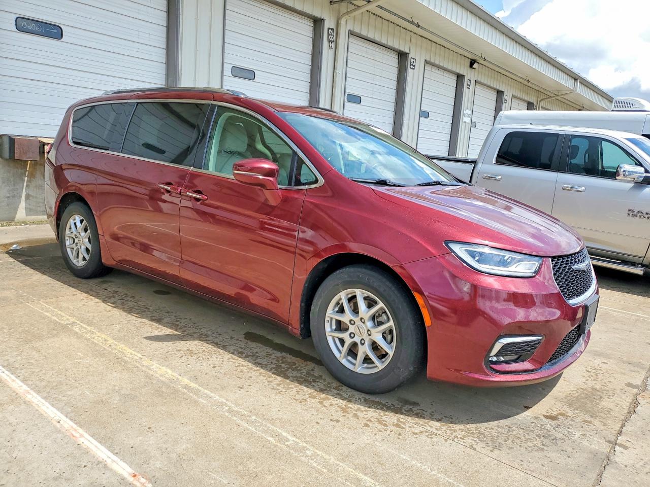 Chrysler Pacifica Touring L