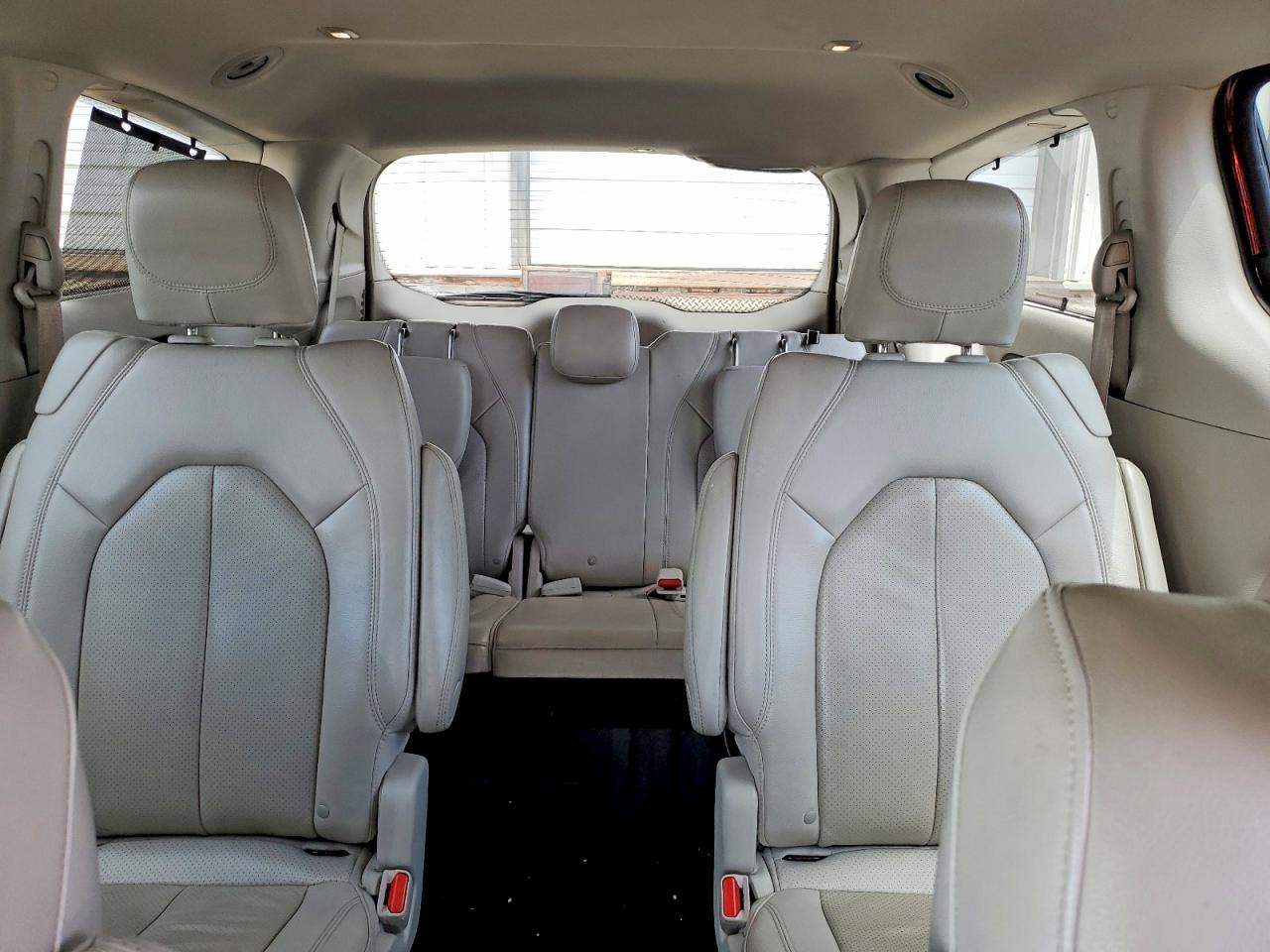 Chrysler Pacifica Touring L