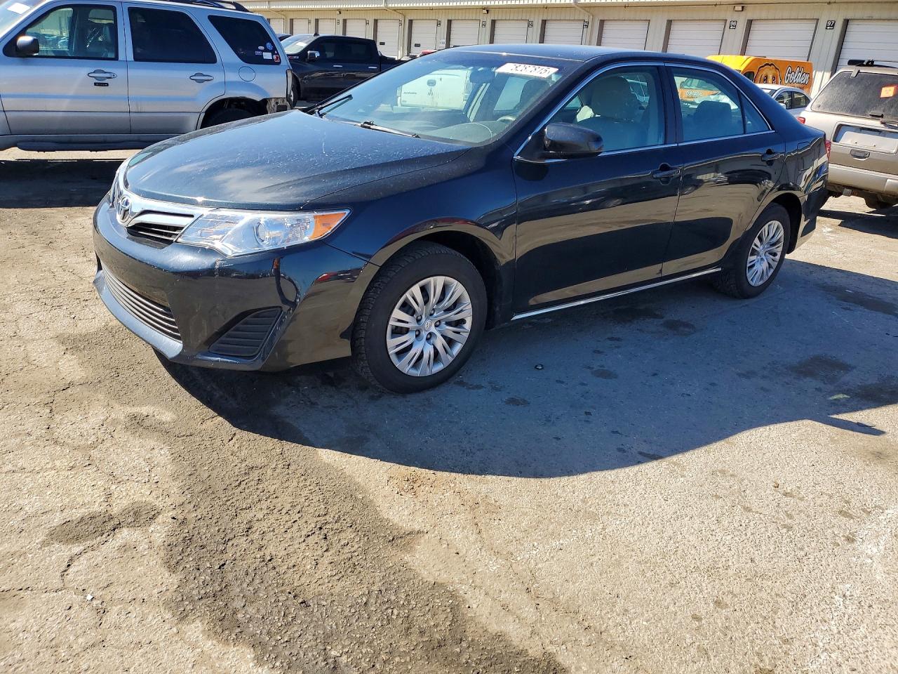 Salvage Toyota Camry Image