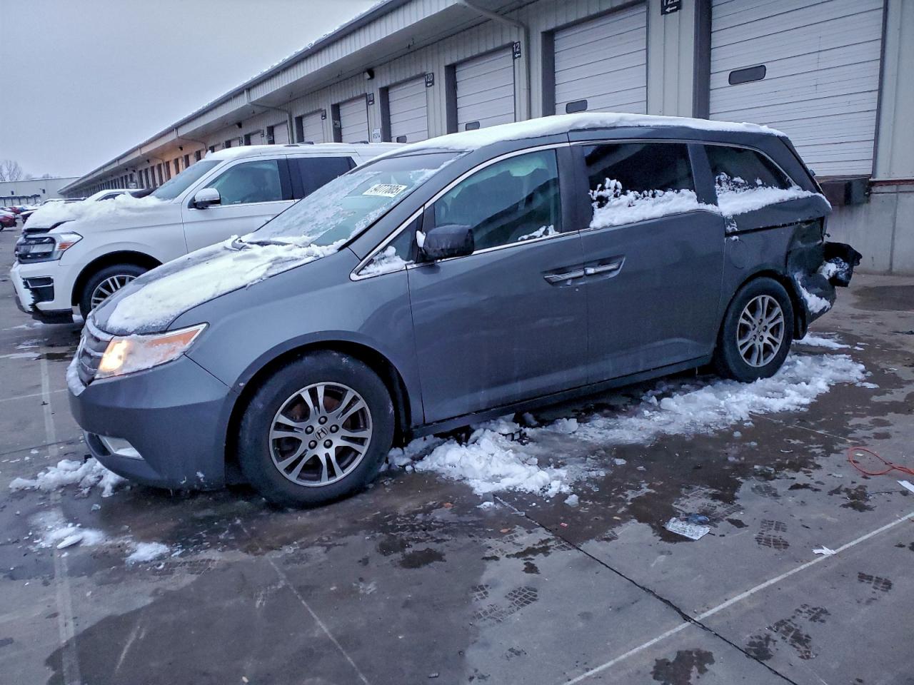Salvage Honda Odyssey Image
