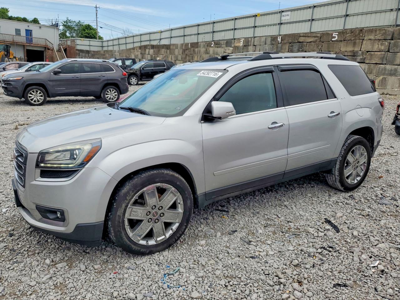 Salvage GMC Acadia Image