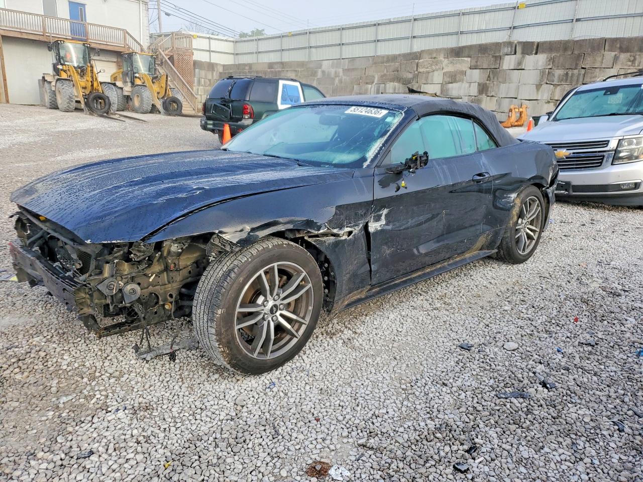Salvage Ford Mustang Image