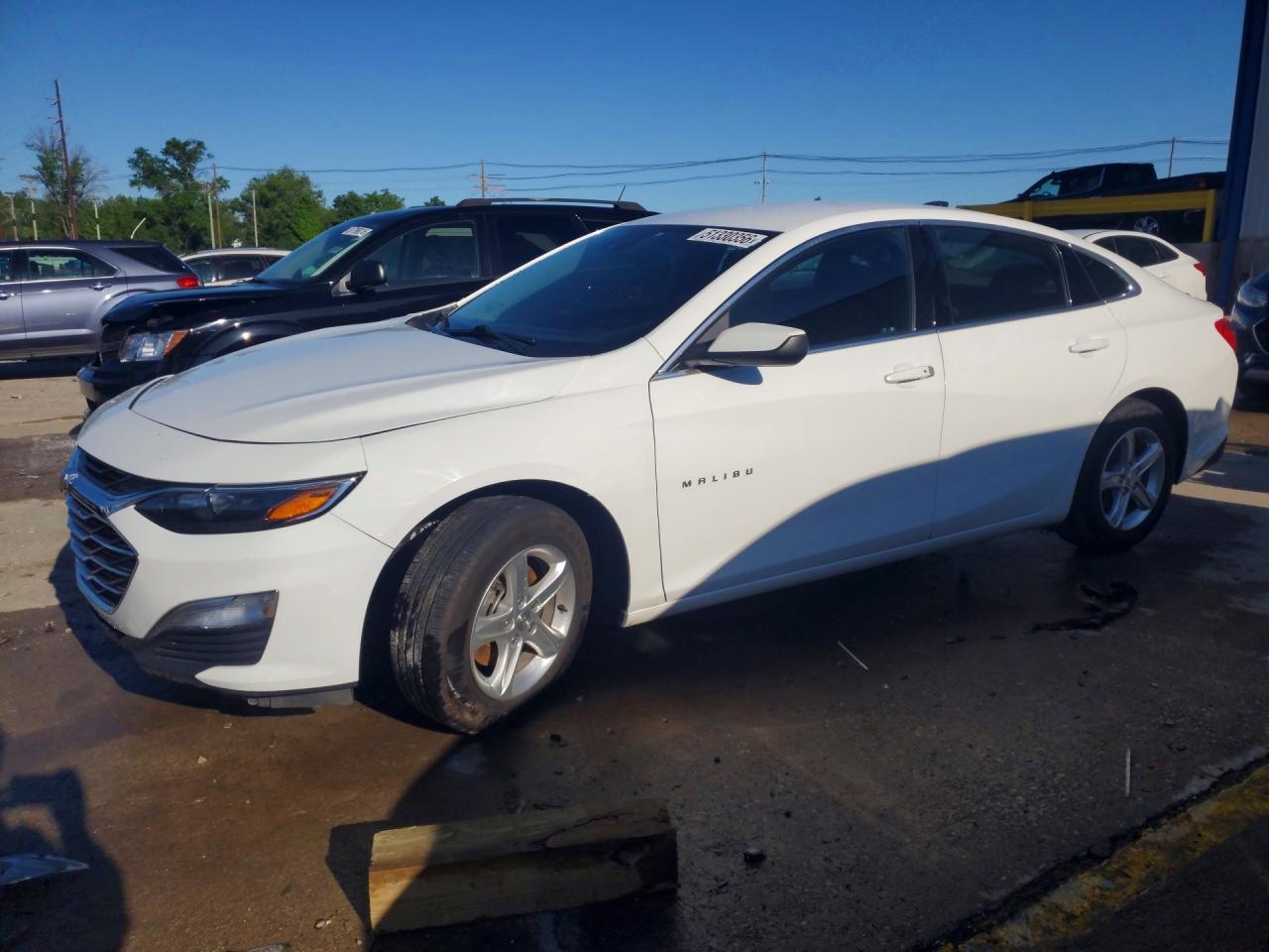 Salvage Chevrolet Malibu Image