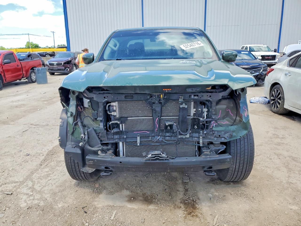 Nissan Frontier Sv