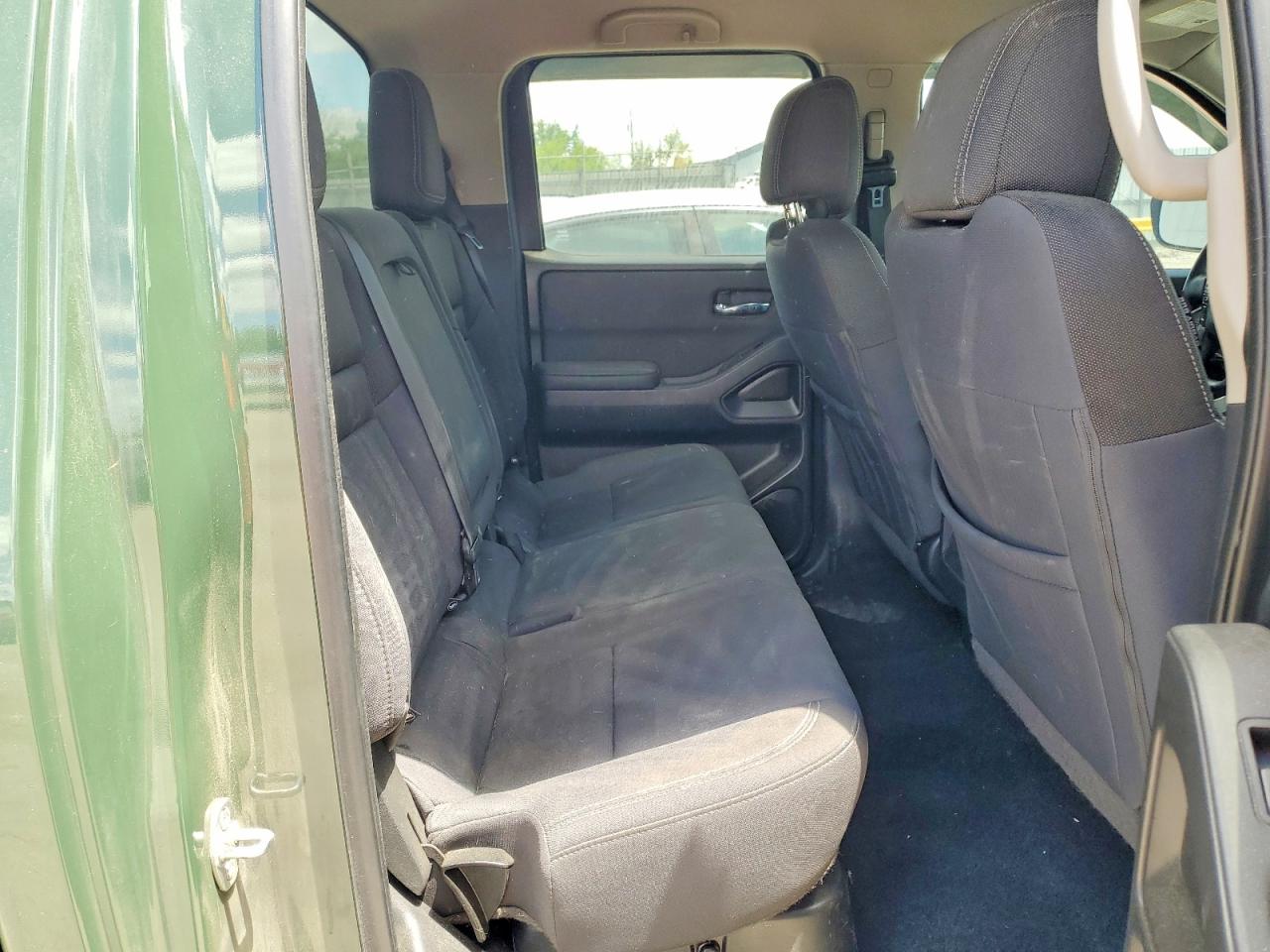 Nissan Frontier Sv