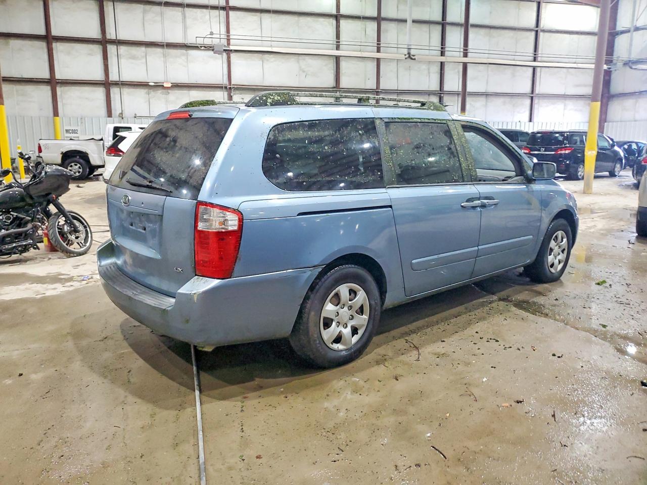 Kia Sedona Base