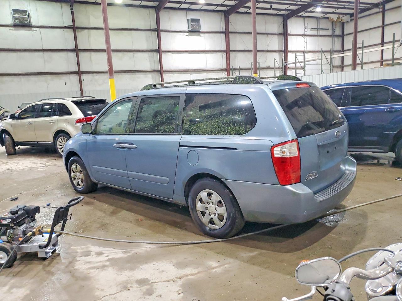 Kia Sedona Base