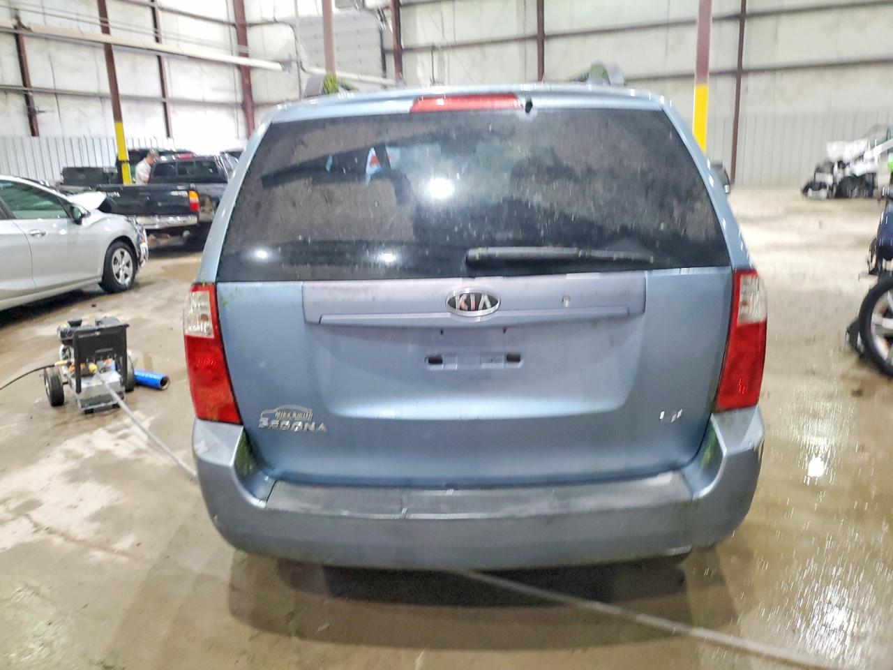 Kia Sedona Base